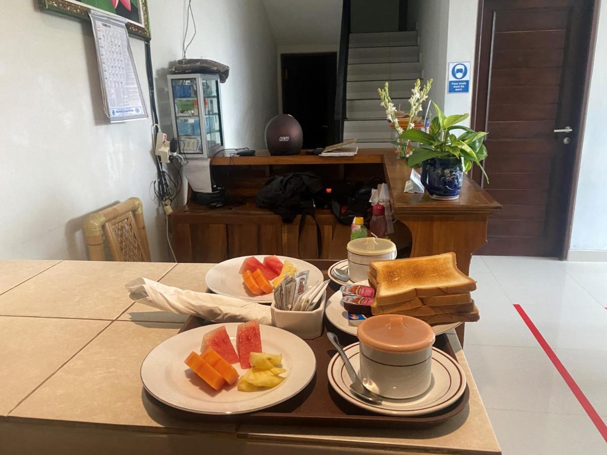 Suwardika Homestay & Dormitory Sanur Buitenkant foto