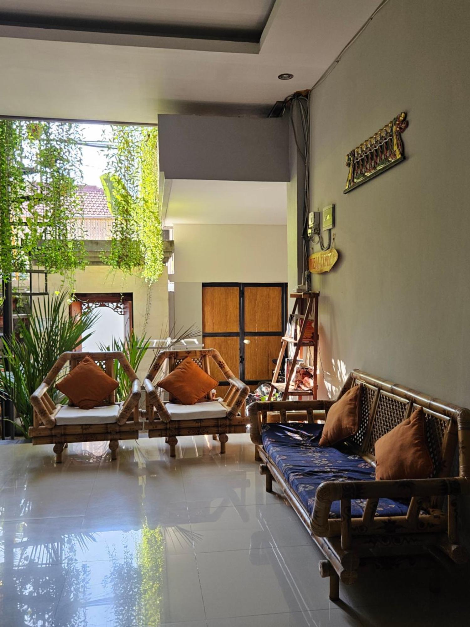 Suwardika Homestay & Dormitory Sanur Buitenkant foto