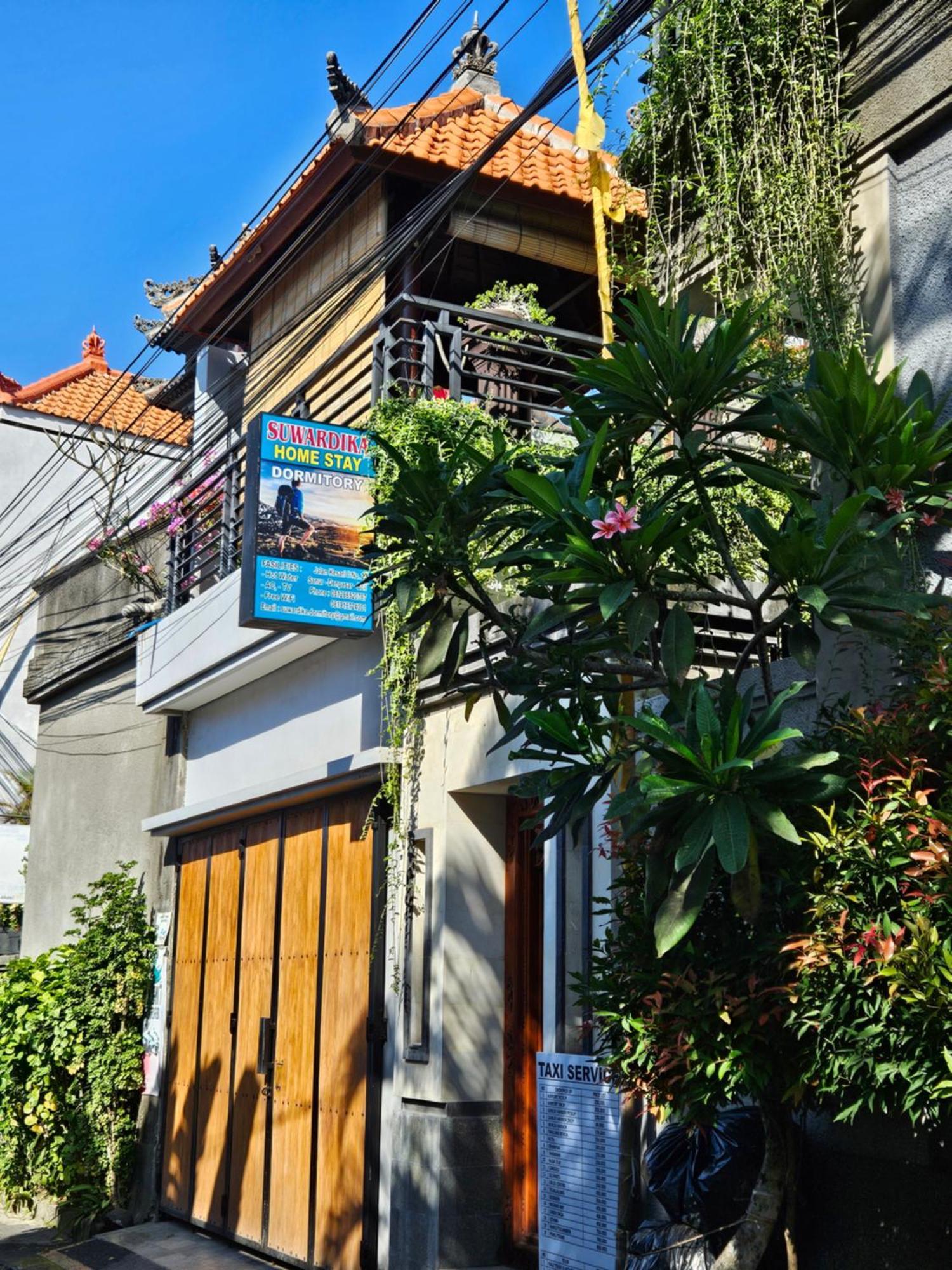 Suwardika Homestay & Dormitory Sanur Buitenkant foto